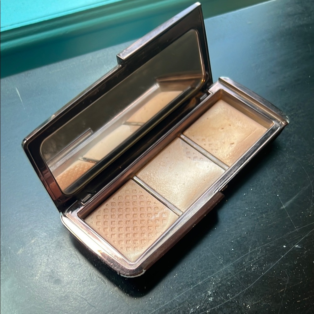 Ambient Lighting Palette by Hourglass - Multi-Color